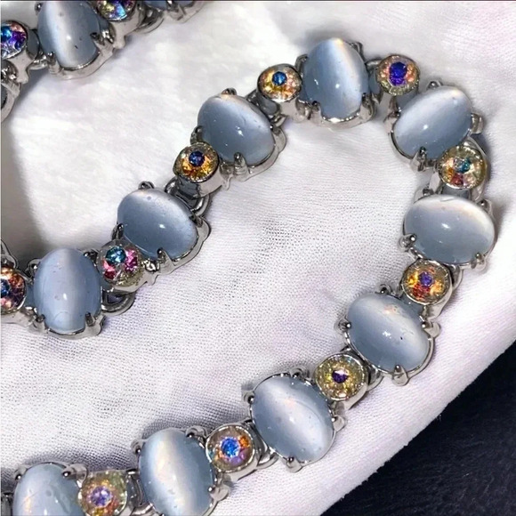 Vintage Moonstone AB Crystal Rhinestone 16" Silver Tone Necklace - Picture 5 of 6